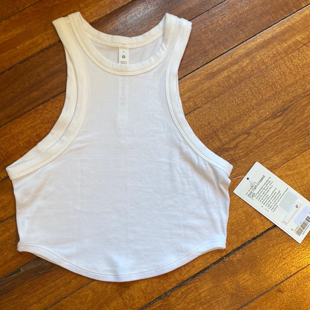 NWT lulu lemon “hold tight cropped tank” size 6 white